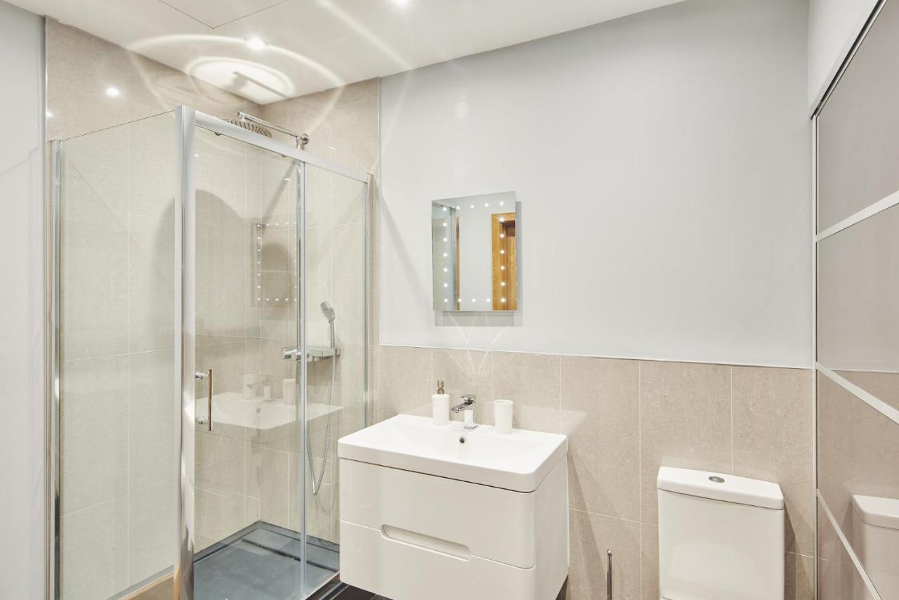 Villa Woodland House Belbroughton Esterno foto
